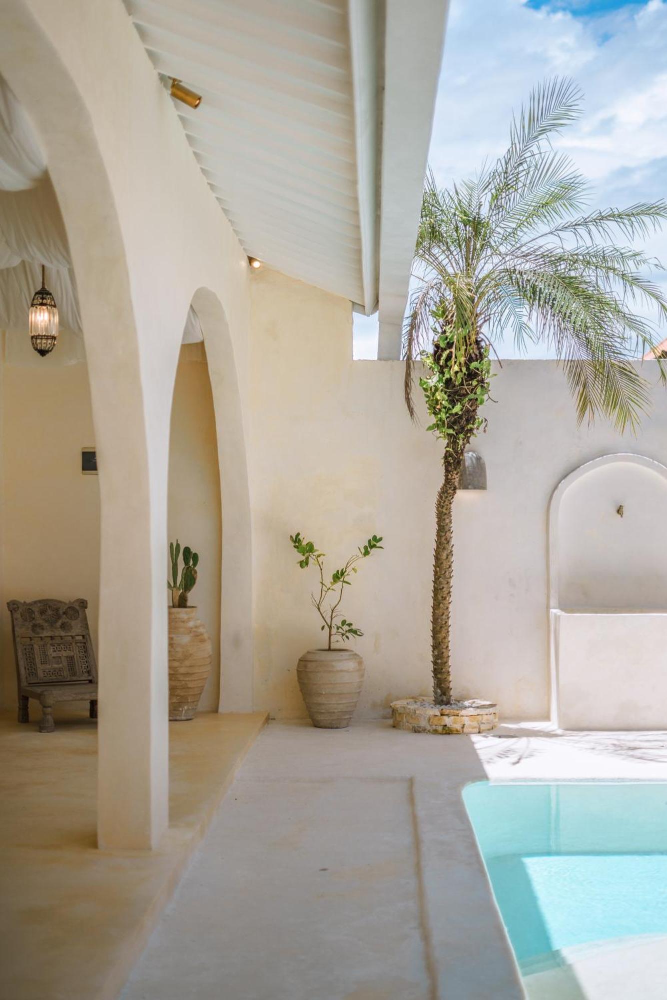 קנגו Villa Stella: 2Br Vibrant Mediterranean Oasis מראה חיצוני תמונה