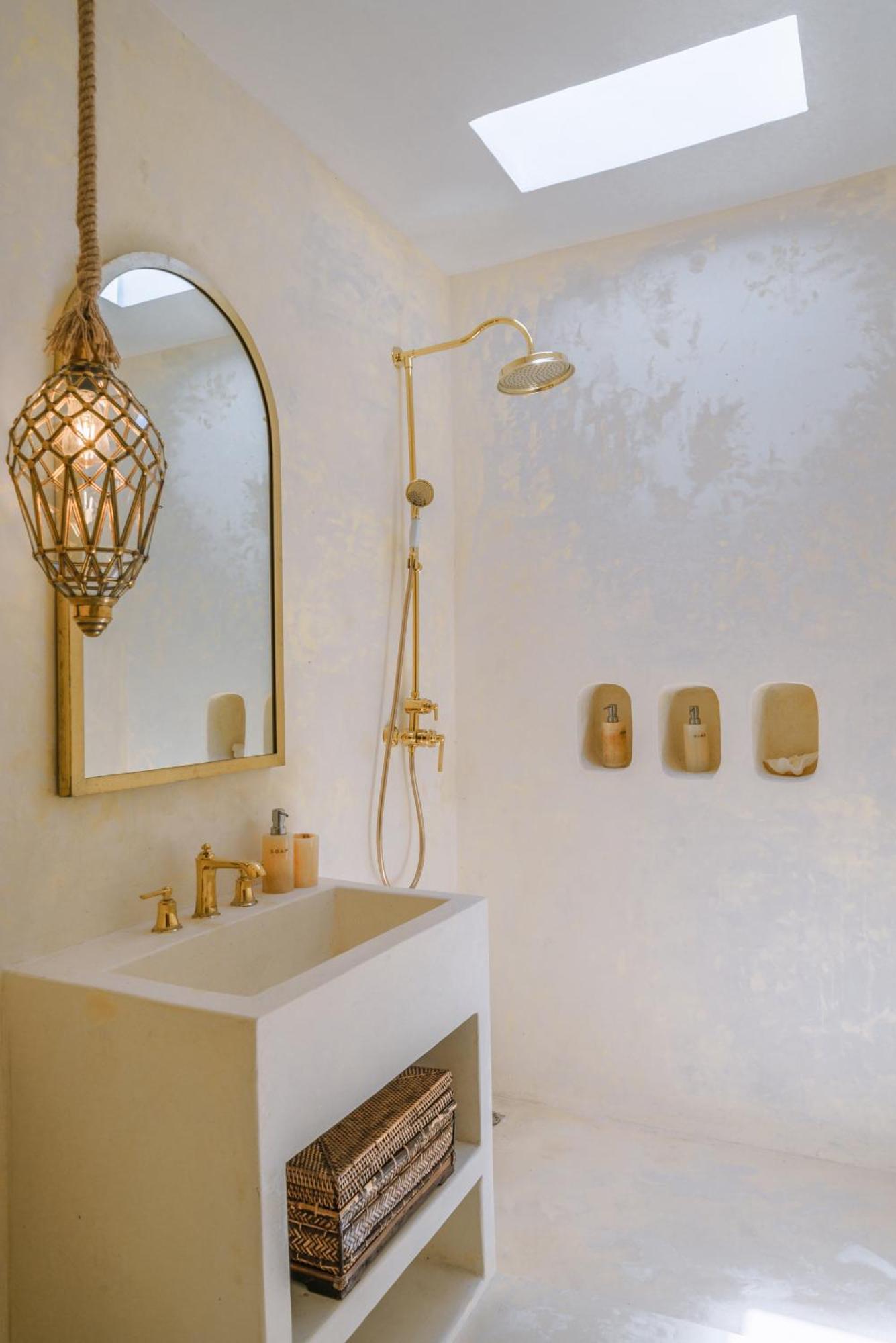 קנגו Villa Stella: 2Br Vibrant Mediterranean Oasis מראה חיצוני תמונה