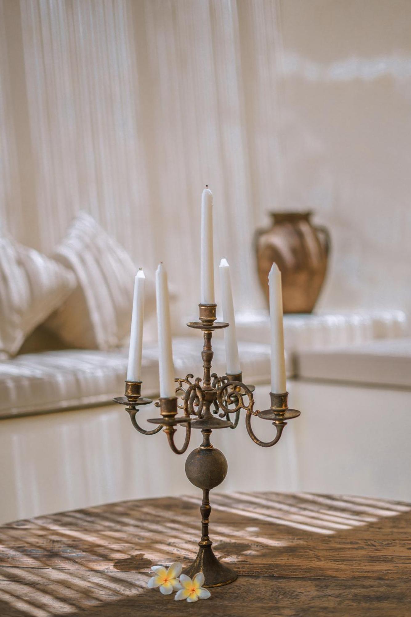 קנגו Villa Stella: 2Br Vibrant Mediterranean Oasis מראה חיצוני תמונה