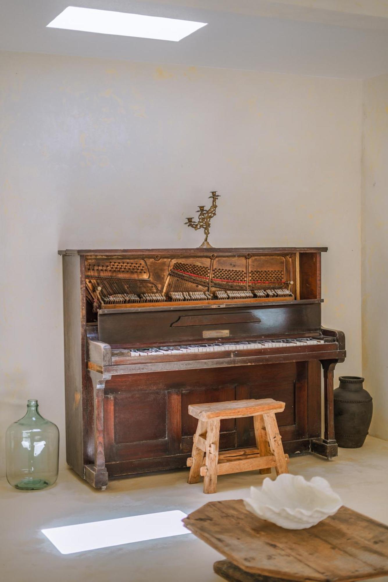קנגו Villa Stella: 2Br Vibrant Mediterranean Oasis מראה חיצוני תמונה