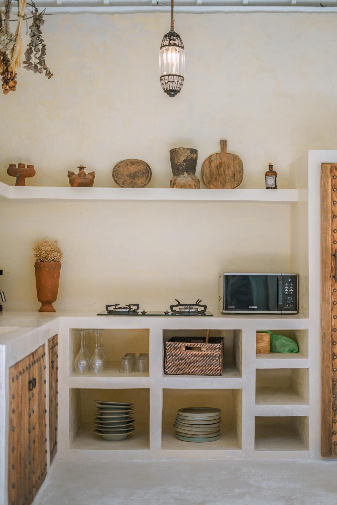 קנגו Villa Stella: 2Br Vibrant Mediterranean Oasis מראה חיצוני תמונה