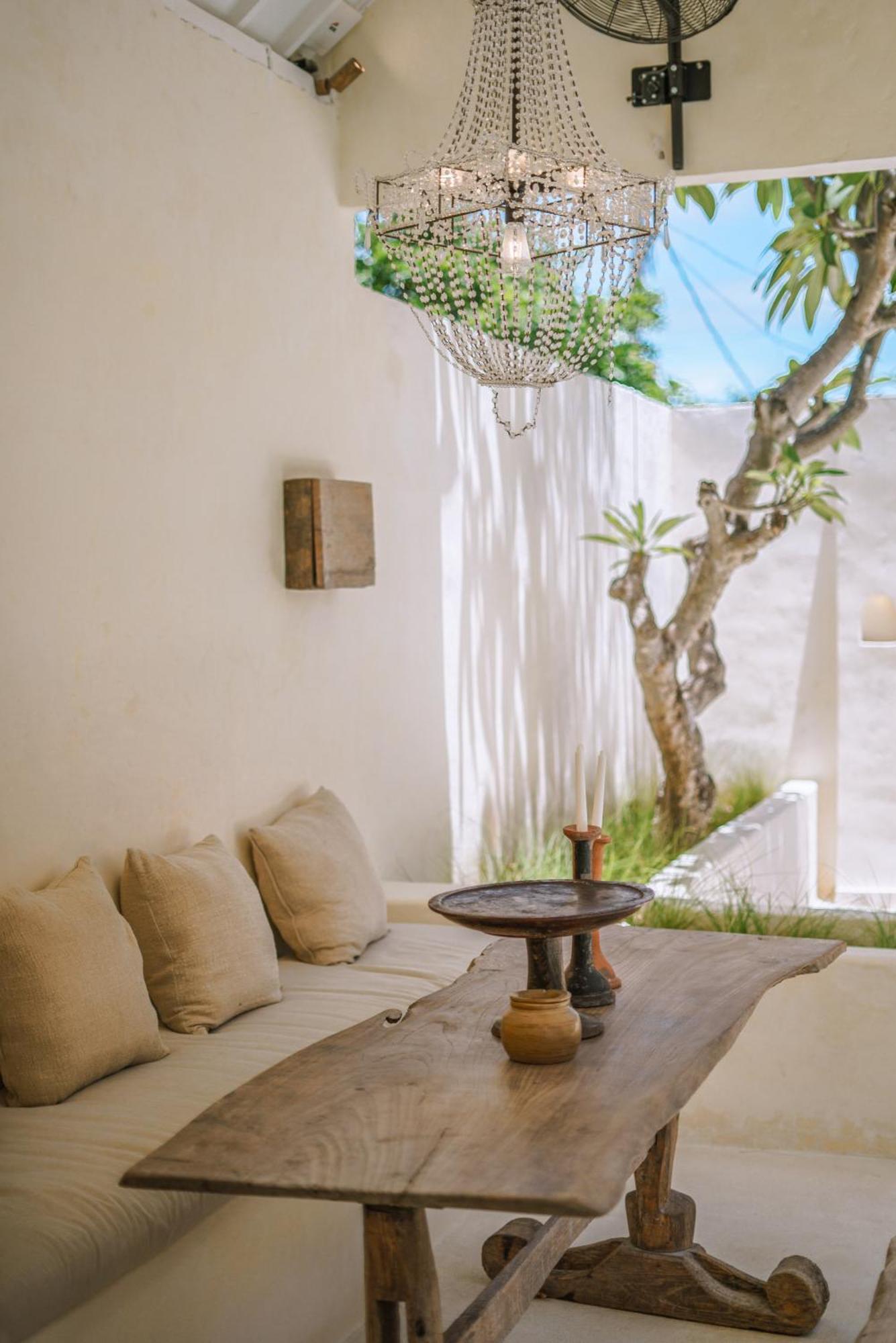קנגו Villa Stella: 2Br Vibrant Mediterranean Oasis מראה חיצוני תמונה