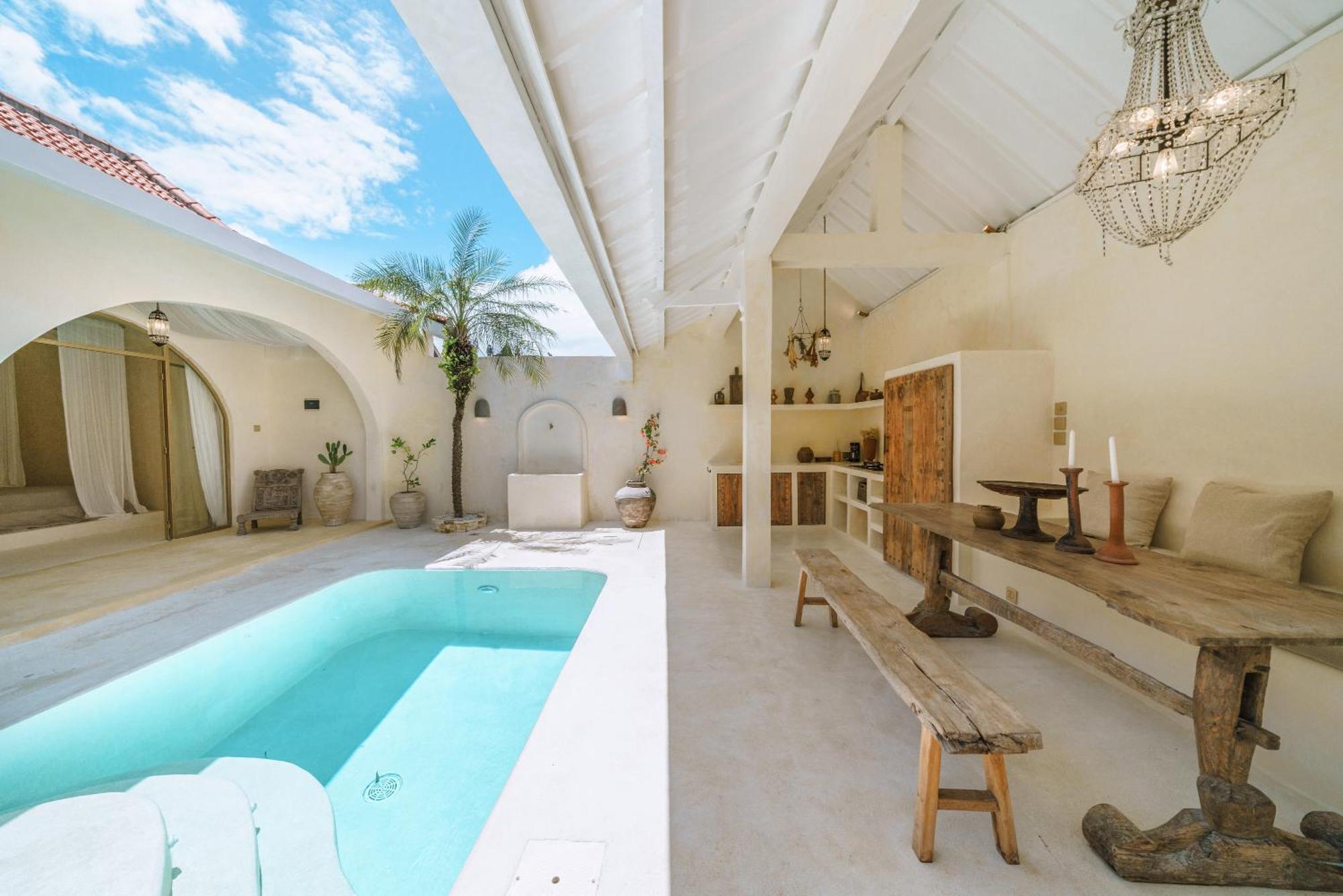 קנגו Villa Stella: 2Br Vibrant Mediterranean Oasis מראה חיצוני תמונה