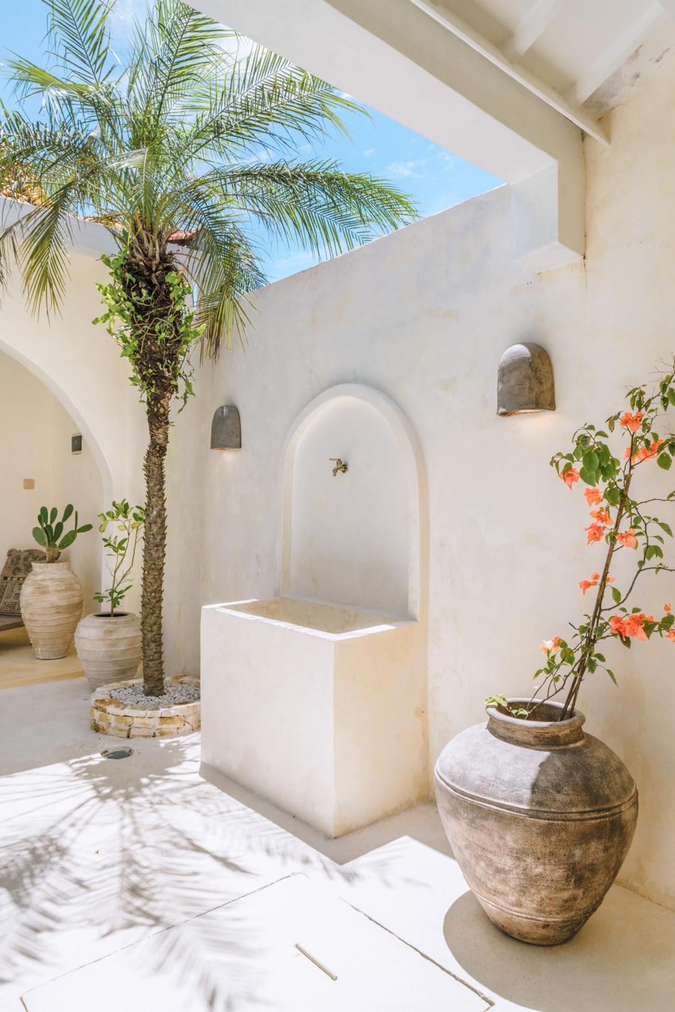 קנגו Villa Stella: 2Br Vibrant Mediterranean Oasis מראה חיצוני תמונה