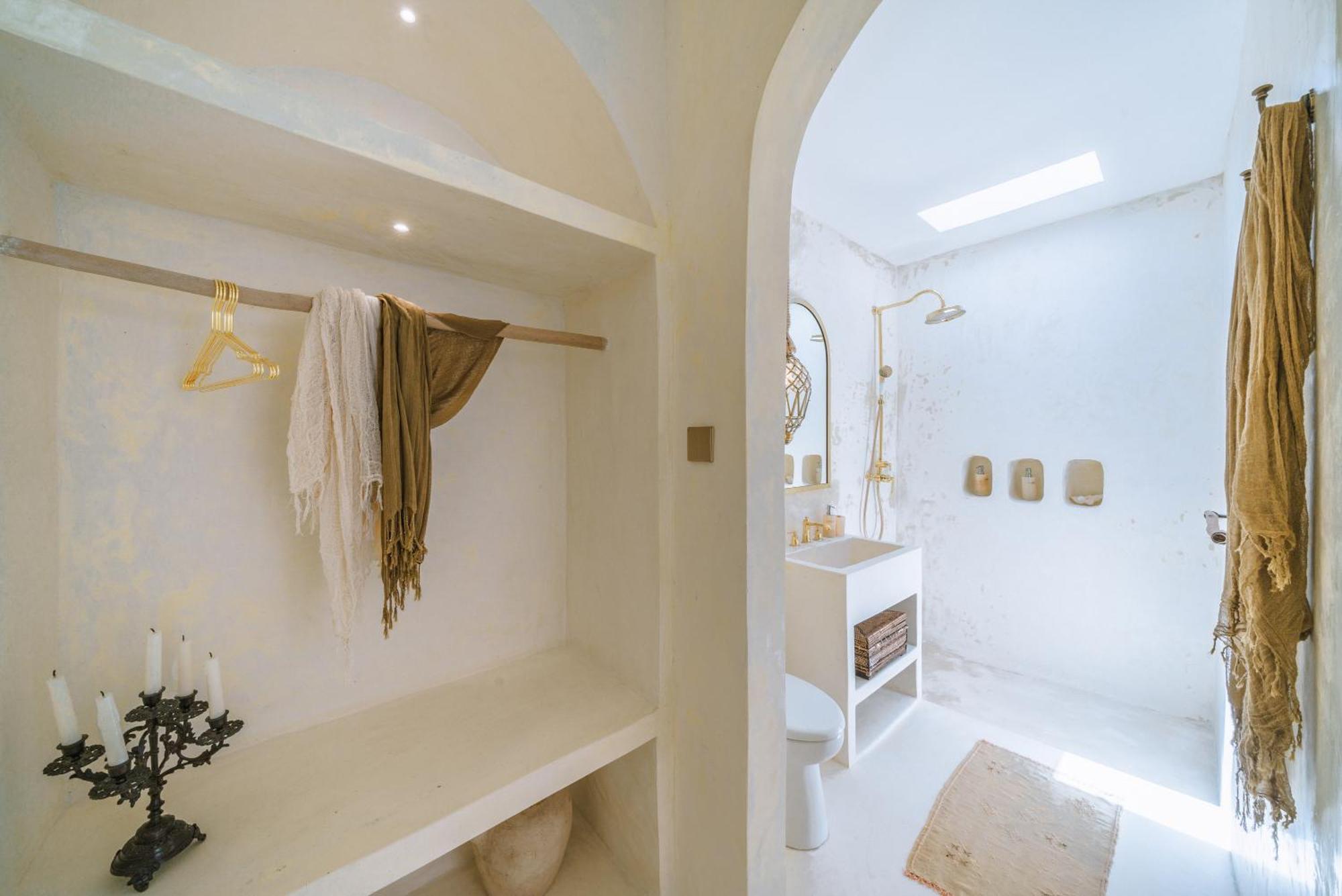 קנגו Villa Stella: 2Br Vibrant Mediterranean Oasis מראה חיצוני תמונה