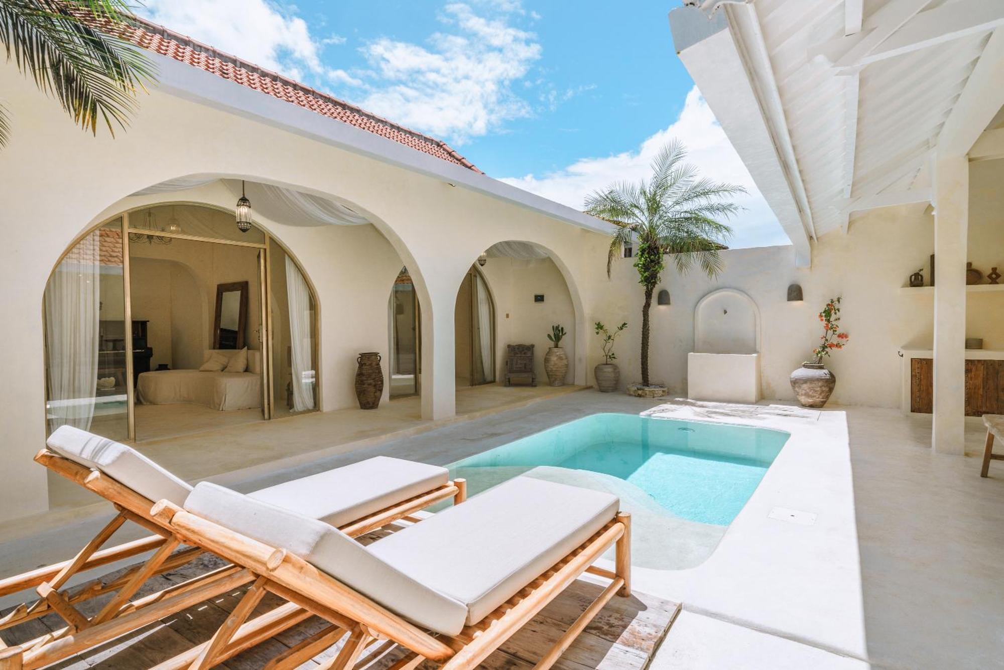 קנגו Villa Stella: 2Br Vibrant Mediterranean Oasis מראה חיצוני תמונה