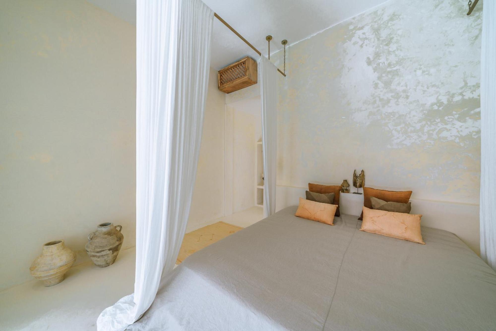 קנגו Villa Stella: 2Br Vibrant Mediterranean Oasis מראה חיצוני תמונה